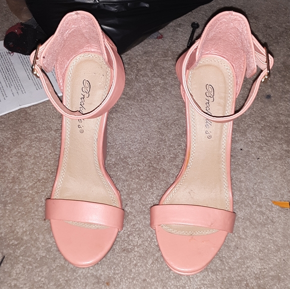 Coral wedge heels - Picture 2 of 2